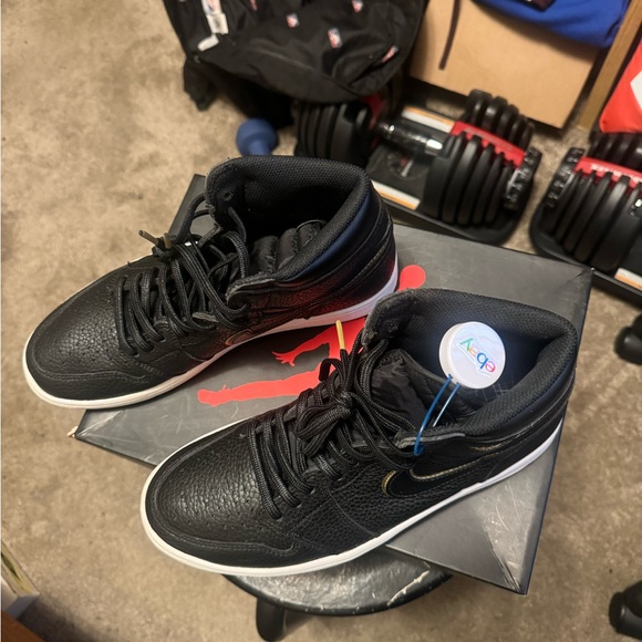 Nike Retro 1 Air Jordan 9.5 - Picture 3 of 7